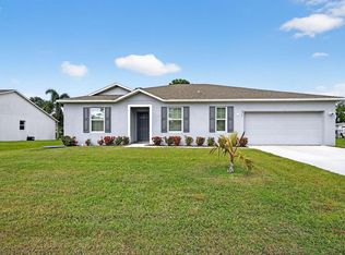 657 NE Horizon Ln, Port Saint Lucie, FL 34983