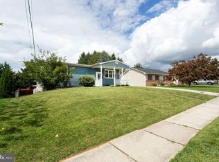 421 Ridge Ave, Mcsherrystown, PA 17344