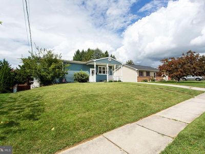 421 Ridge Ave, Mcsherrystown, PA, 17344