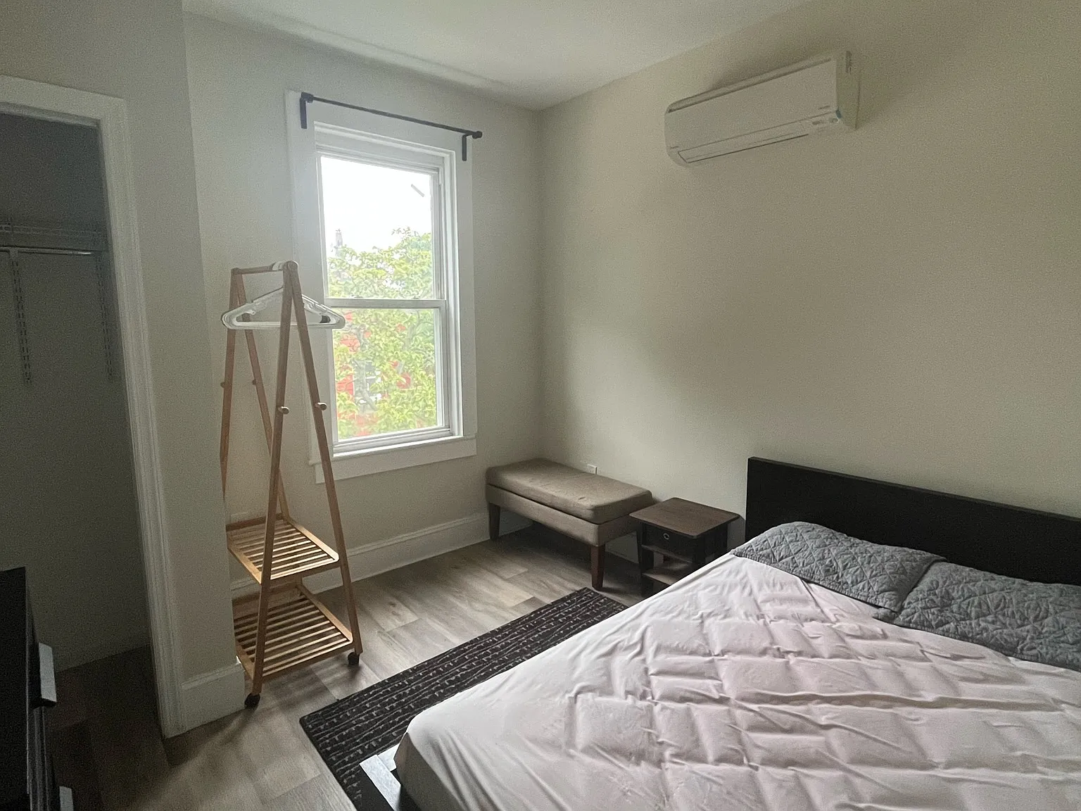 3 bed, 800 sqft, $900 — Photo 4