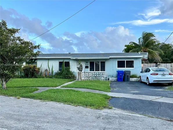 2706 Coolidge St, Hollywood, FL 33020