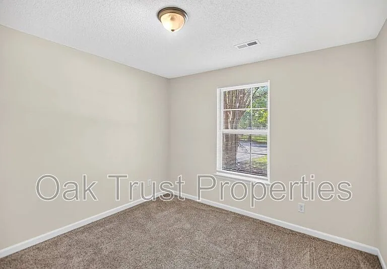 7939 Vermont Rd — Photo 23