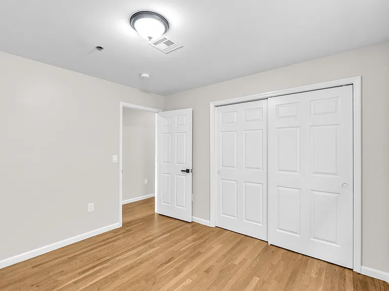 15-17 Wharton St #2 — Photo 7