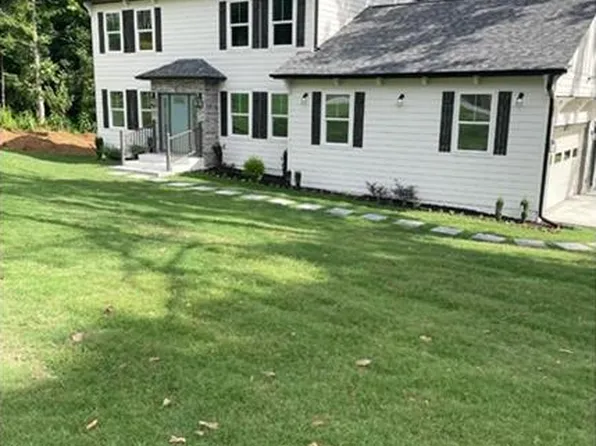 4604 Shumart Dr, Snellville, GA 30039