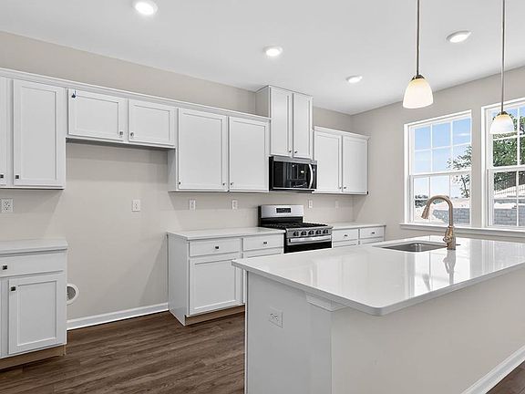3rd image of 32 Georgetown