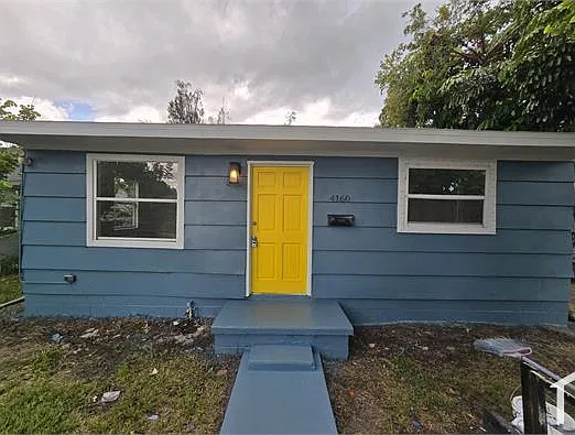 4 bed, 1015 sqft, $2,395 — Photo 1