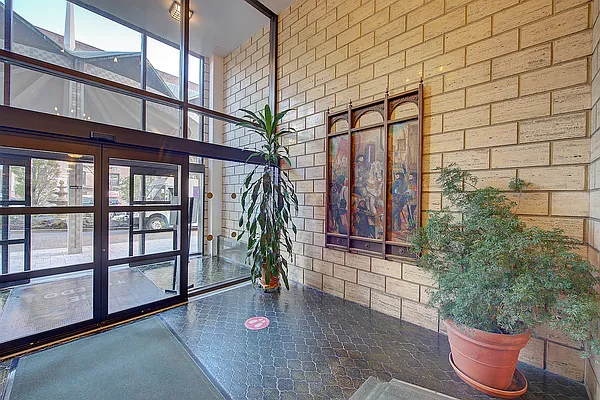 Sold by Keller Williams Realty Landmark | media 22