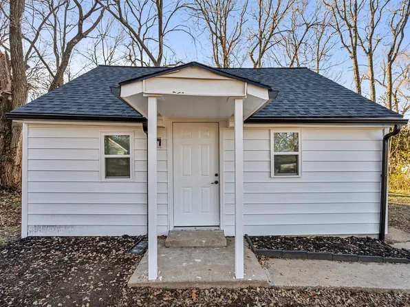 2433 SE Illinois Ave, Topeka, KS 66605