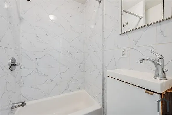 4614 Josephine St — Photo 13