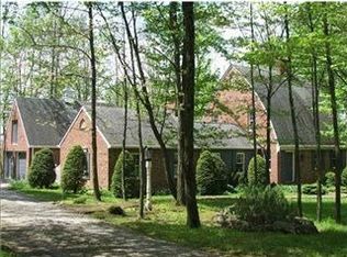 122 Applewood Ln, Slippery Rock, PA 16057