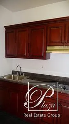 Rented by Plaza Real Estate Group | media 34