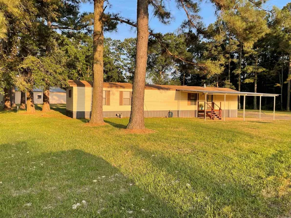 813 McCoy St, Stamps, AR 71860
