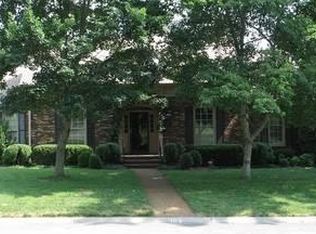 102 Ravenwood Ct, Franklin, TN 37064