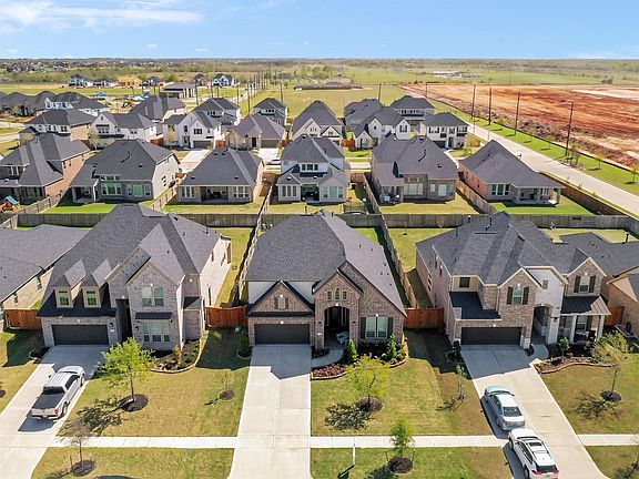 2nd image of 808 Stella Vista Ct