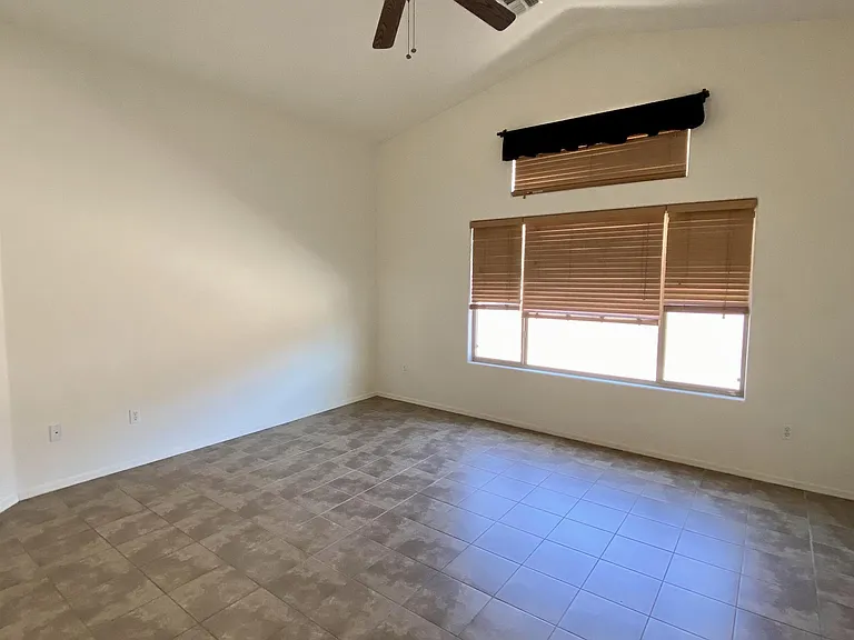 8771 N Finfrock Dr — Photo 18
