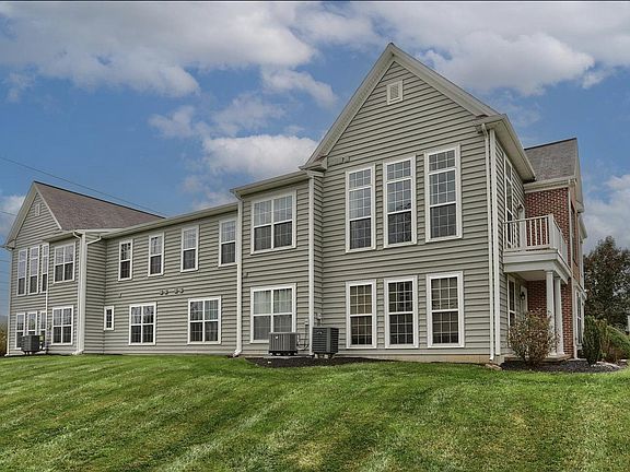 5th image of 727 Stag Ct