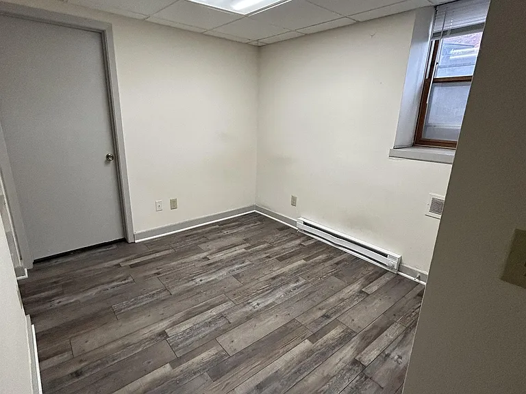 115 E Gorham St #4 — Photo 11