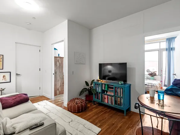 186 Noll Street image 4 of 10