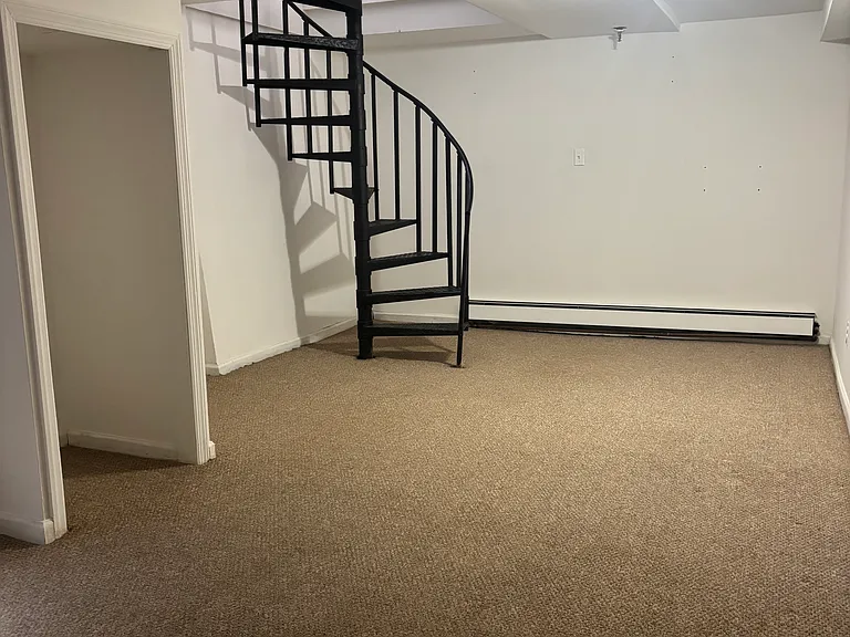 152 Beach 118 St #1 — Photo 6