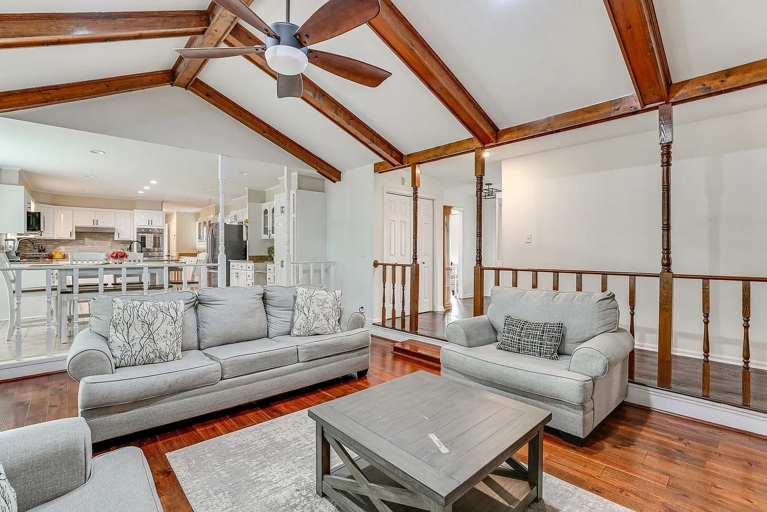 3 bed, 3.0 bath, 3390 sqft, $5,064 — Photo 3