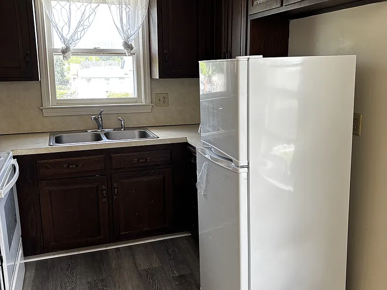 459 W Main St #2 — Photo 2