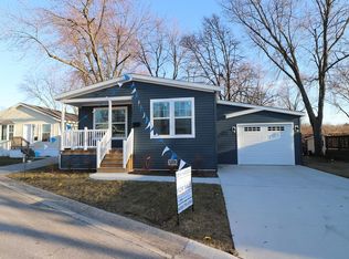 187 Northshore Rd, Elgin, IL 60123