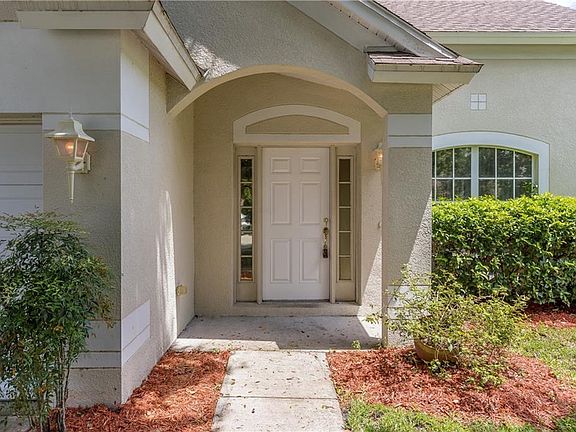 4th image of 15916 Stags Leap Dr