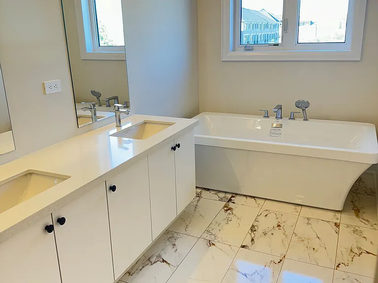 38 Schmeltzer Cres — Photo 10