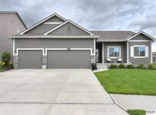 16602 Hanover St, Bennington, NE 68007