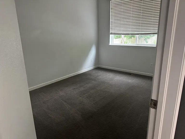 569 Cheyenne Dr — Photo 5