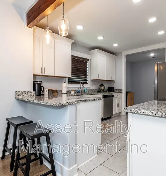 301 E Quincy Ave — Photo 24