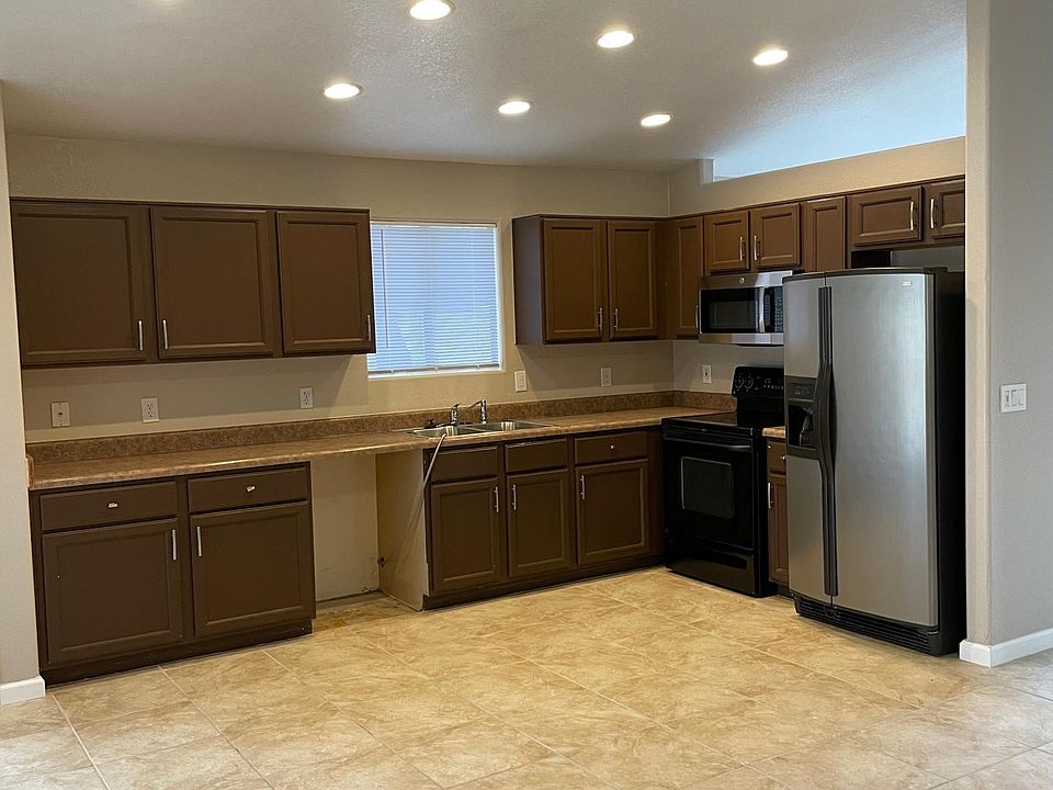 2nd image of 8078 N Kearny Dr