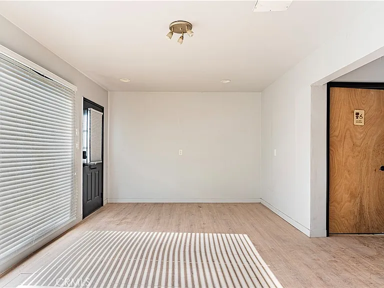 2172 Pacific Ave — Photo 3