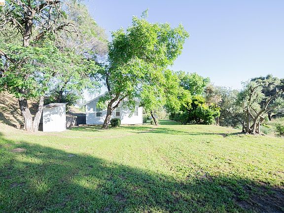 5th image of 15098 Cavalieri Rd
