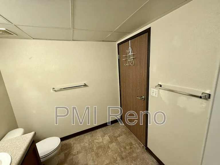 Big Horn Apartments — Photo 18