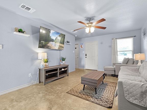 5th image of 2813 Leroy Cir APT A