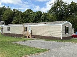 421 Sunflower Ln, Oliver Springs, TN 37840