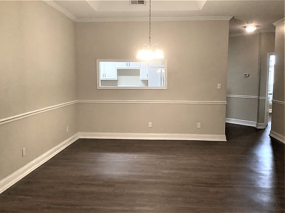 4th image of 1 Greenview Dr
