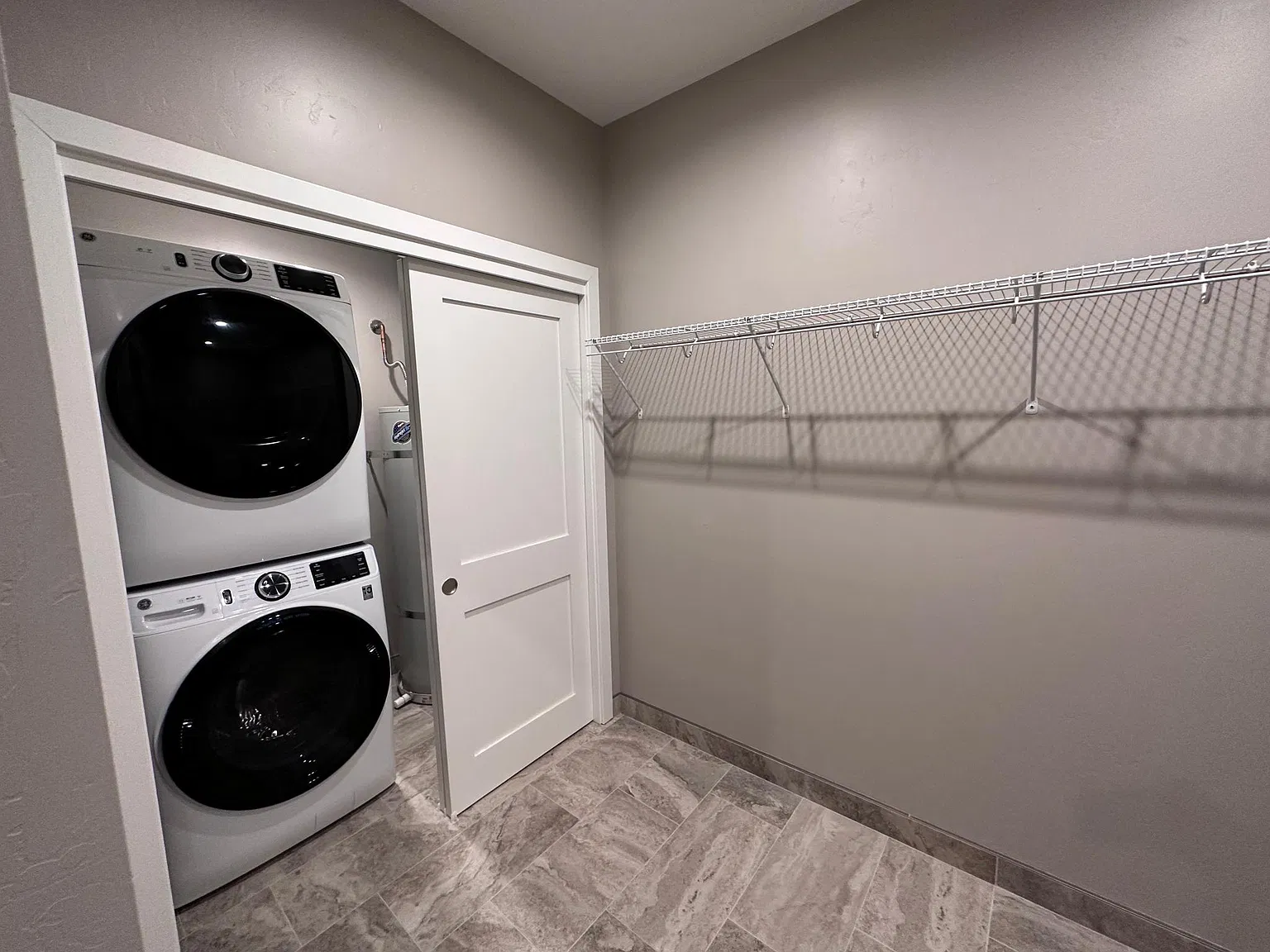 1 bed, 923 sqft, $1,600 — Photo 3