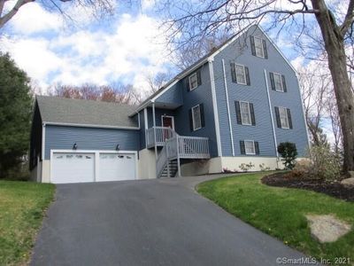 8 Rose Ridge Dr, Pawcatuck, CT, 06379
