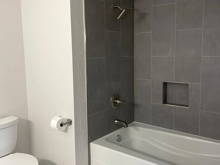 810 Taylor Ave N #220 — Photo 12