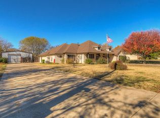 316 Oak Ridge Dr, Burleson, TX 76028