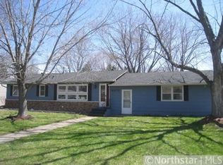 4370 Diamond Dr, Eagan, MN 55122