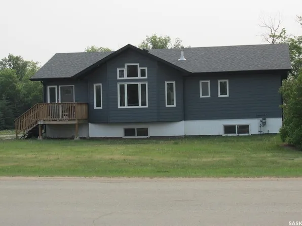 660 Park ROAD, Zenon Park, SK S0E 1W0