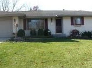 1221 Sequoia Rd, Rockford, IL 61108