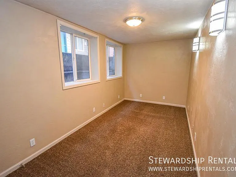 1825 Harris St #1 — Photo 13