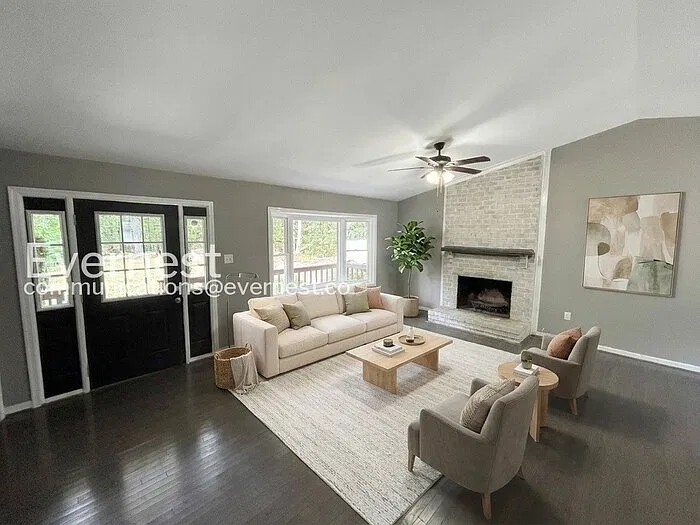 4 bed, 3.0 bath, 2178 sqft, $2,495 — Photo 3