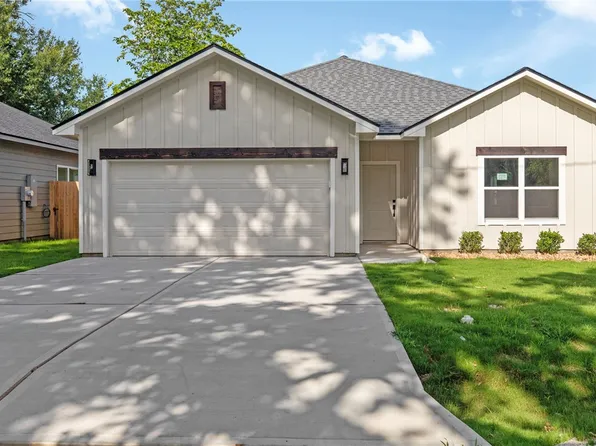 716 Perkins St N, Franklin, TX 77856