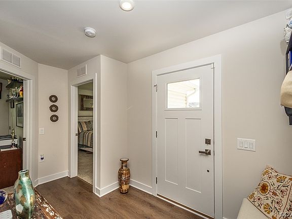 5th image of 7546 Southamptonshire Way