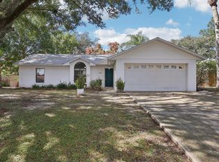 212 Eastridge Dr, Eustis, FL 32726